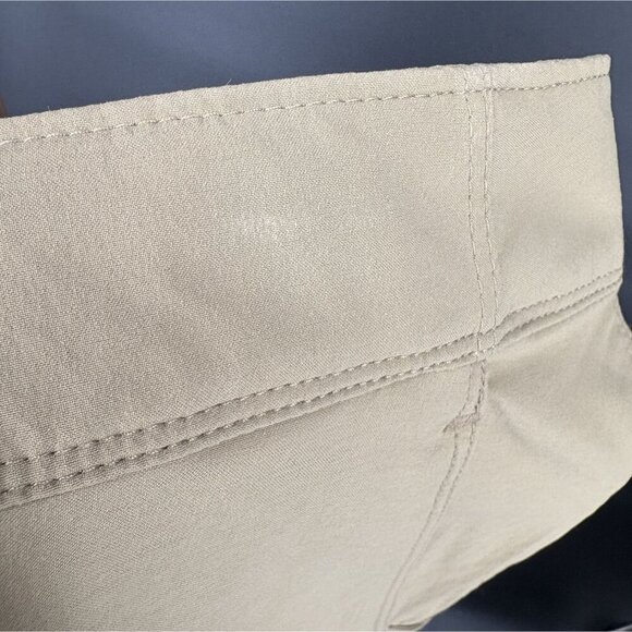 L.L. Bean Men's 10" Cresta Hiking Shorts 34 W Tan Outdoor Camping Fishing - Picture 8 of 11